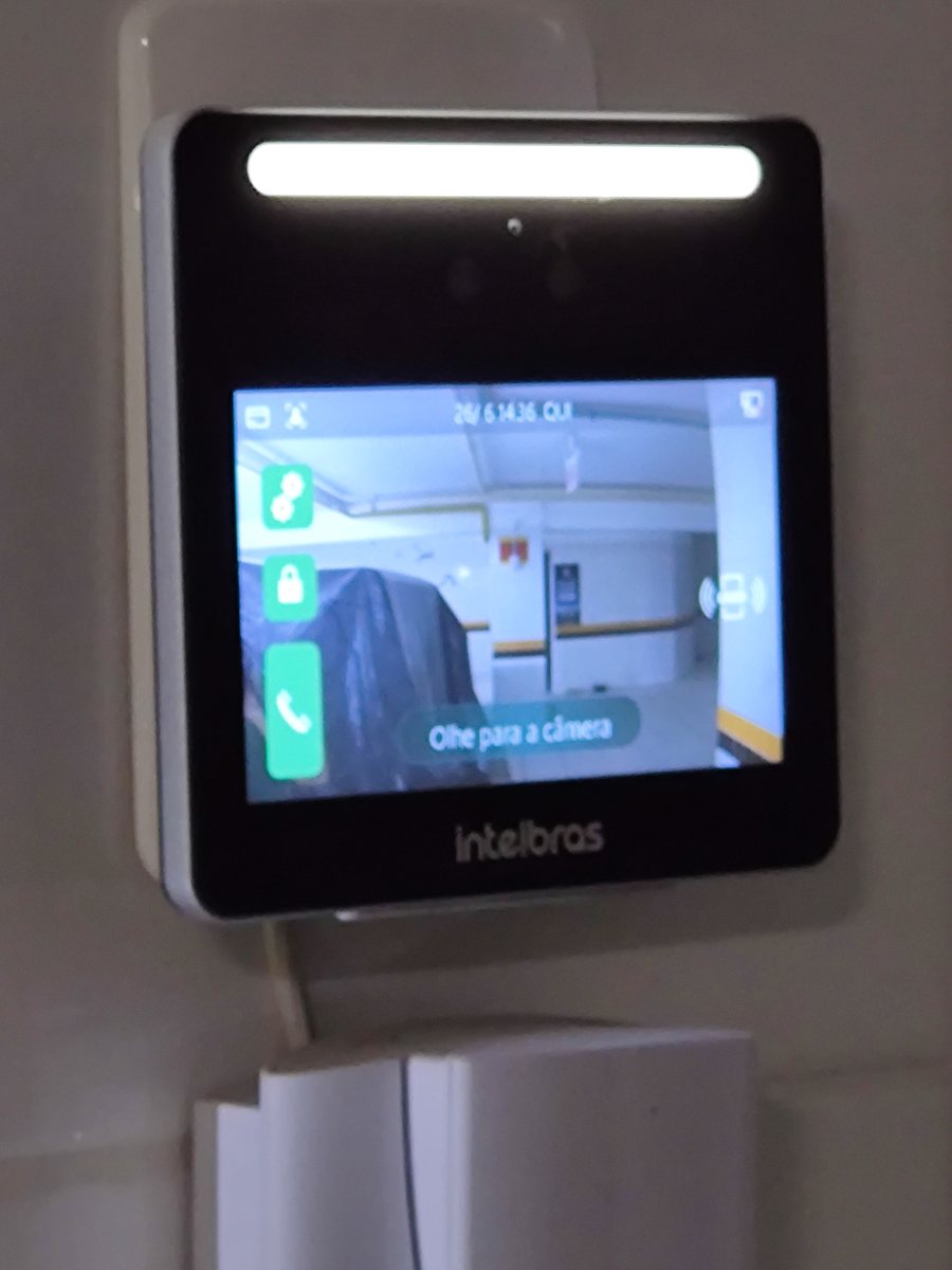 Monitor interno Intelbras instalado
